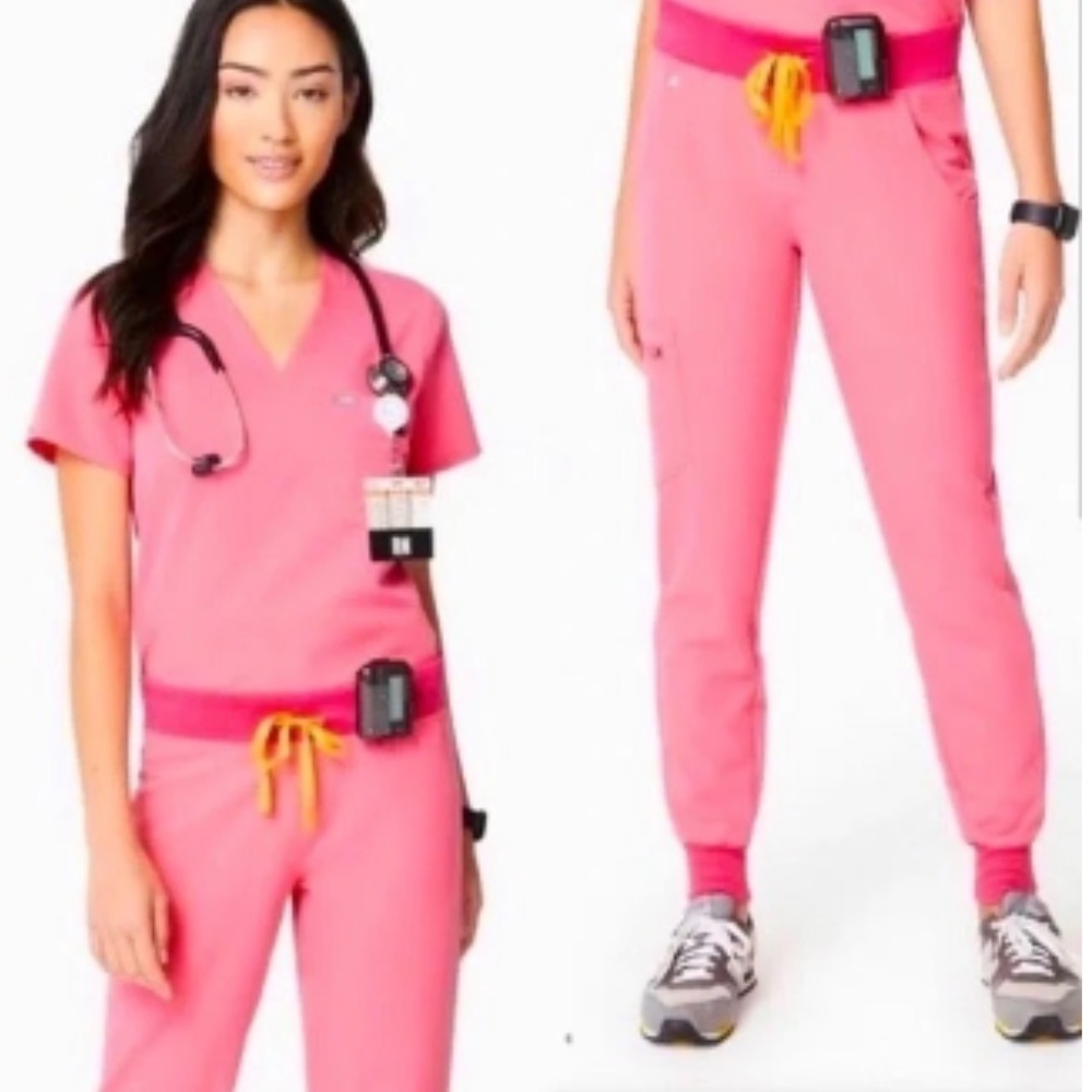 Women’s Figs XXS Neon Pink 2 Piece Set